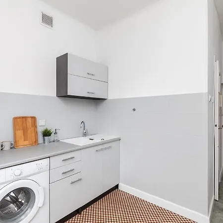 Superapart Zelazna 29 * وارسو