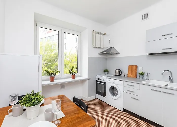 Superapart Zelazna 29 - Blisko Zlotych Tarasow Apartment Warsaw